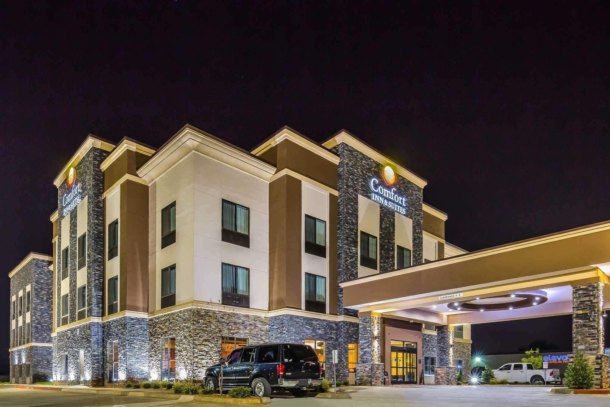 Comfort Inn & Suites Moore - Oklahoma City Exterior photo