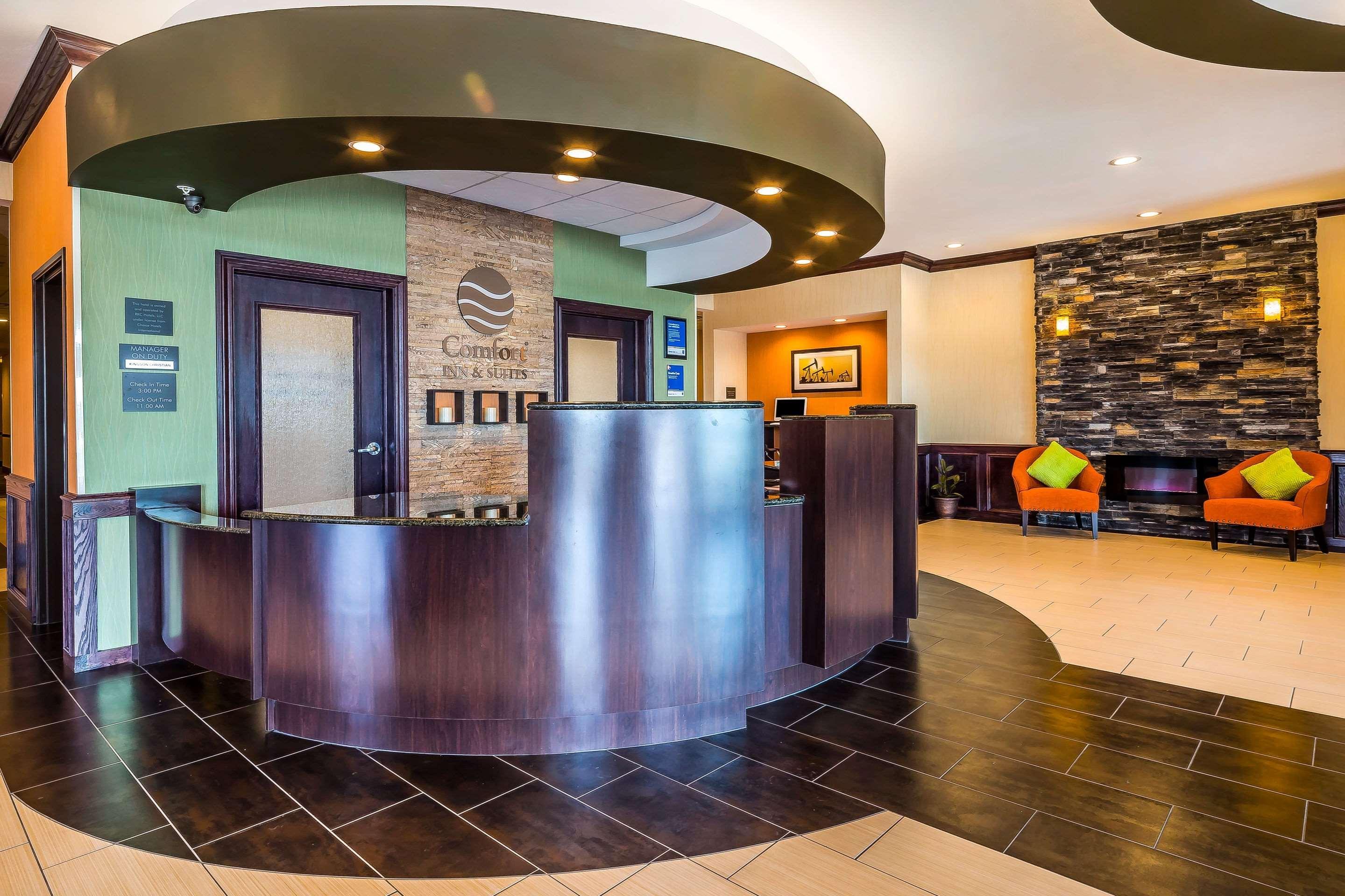 Comfort Inn & Suites Moore - Oklahoma City Exterior photo